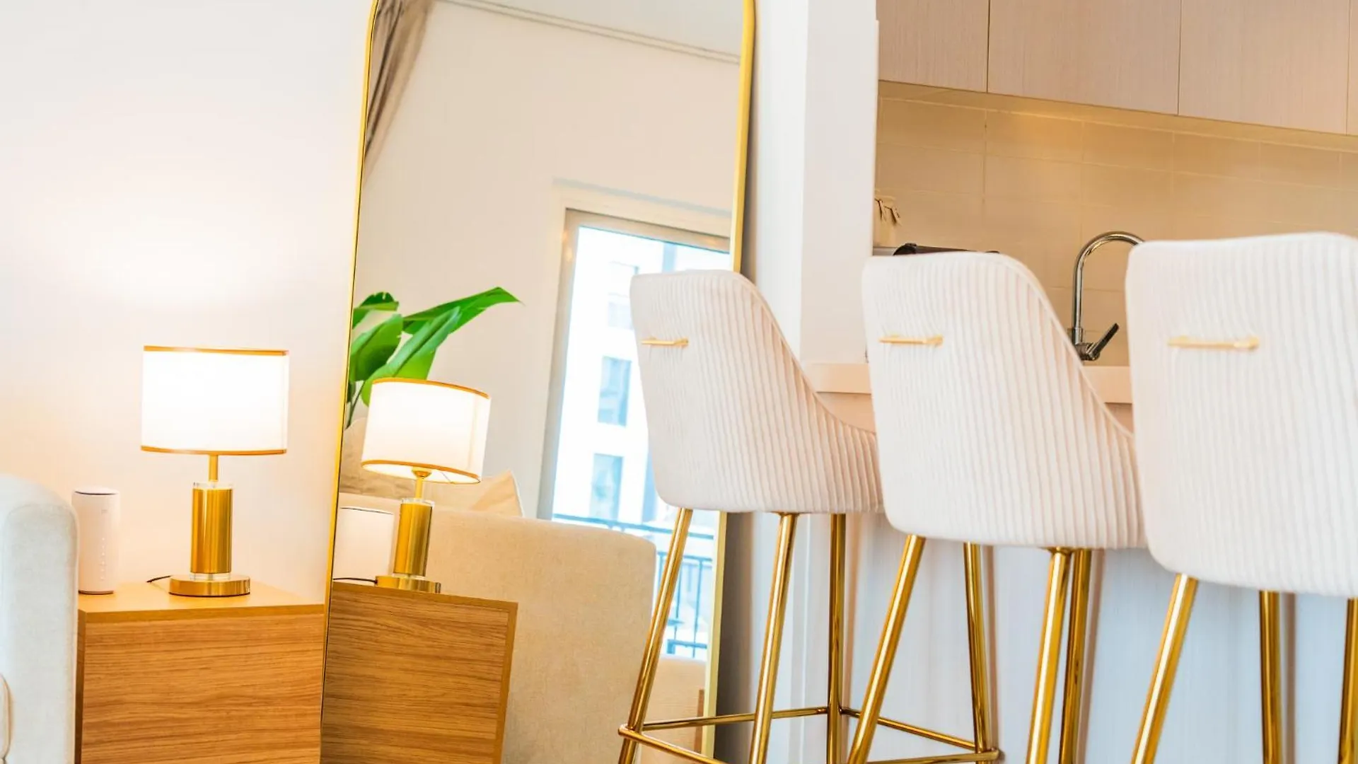 Two Bedroom Apartment By Otolo Homes With Free Yas Theme Park Tickets Abu Dhabi Förenade Arabemiraten