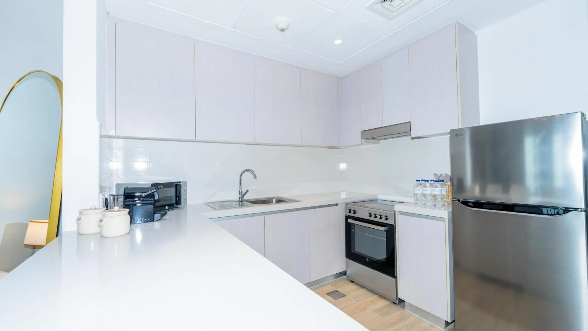 Two Bedroom Apartment By Otolo Homes With Free Yas Theme Park Tickets Abu Dhabi 0*,