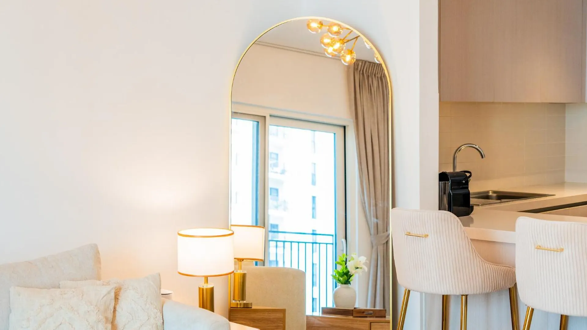 Two Bedroom Apartment By Otolo Homes With Free Yas Theme Park Tickets 아부다비 아랍에미리트